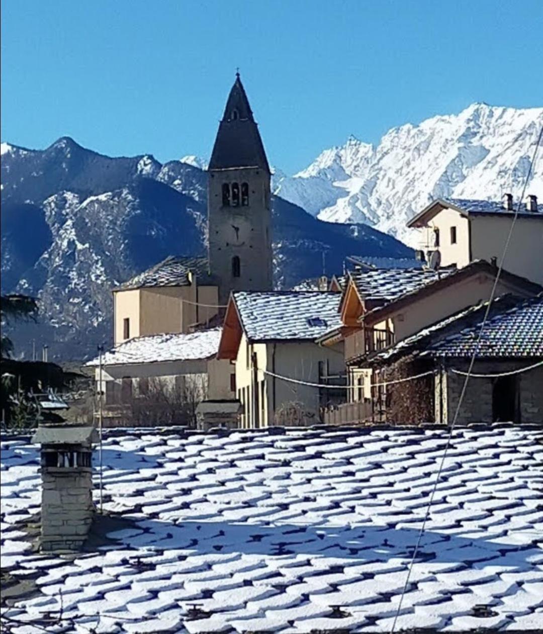 Villa La Sarrolein Aosta Exterior foto