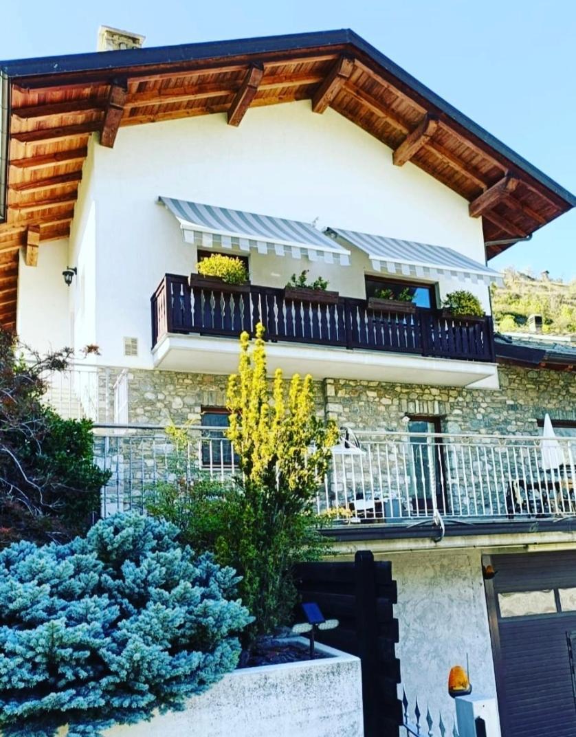 Villa La Sarrolein Aosta Exterior foto
